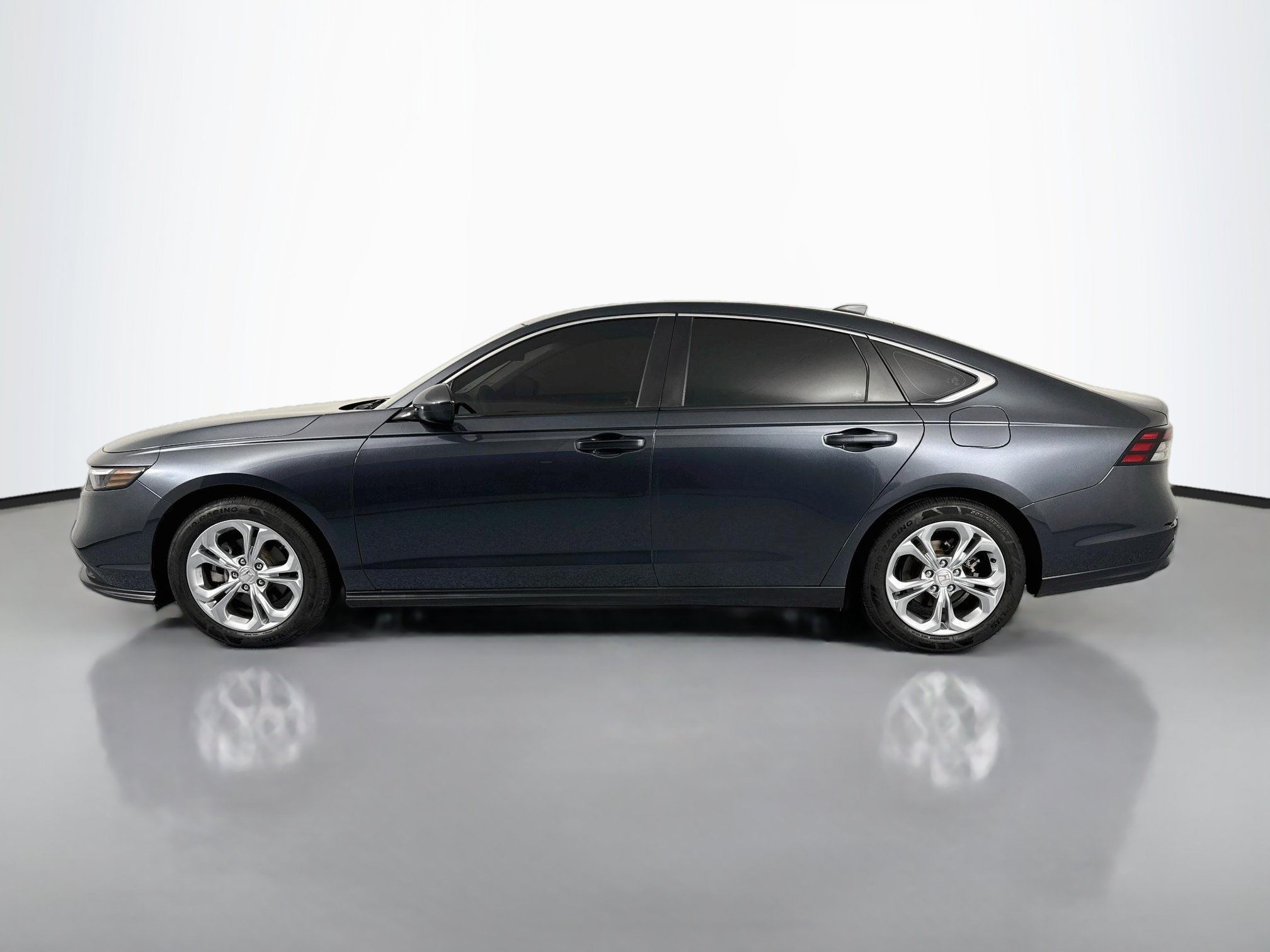 Certified 2023 Honda Accord LX image 8