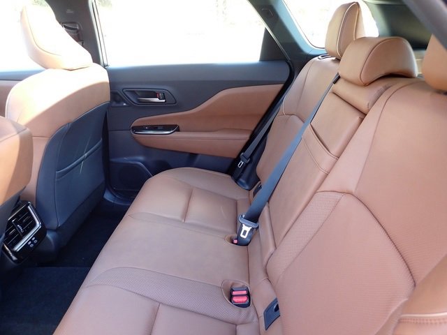 New 2025 Toyota Crown Signia image 12