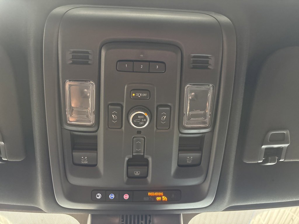 Used 2024 GMC Yukon XL Denali image 46