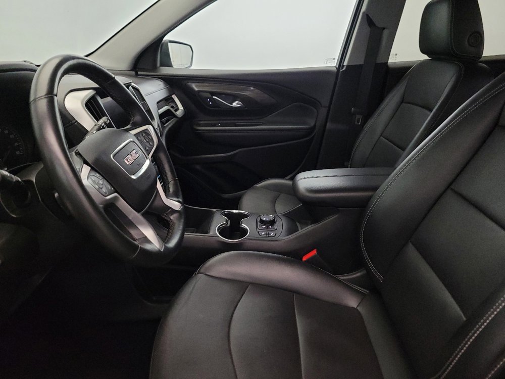Used 2024 GMC Terrain SLT image 17