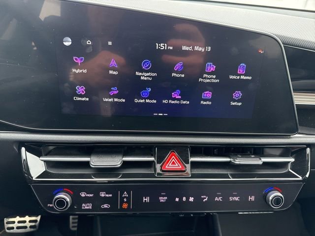Certified 2023 Kia Niro SX Touring FWD image 20