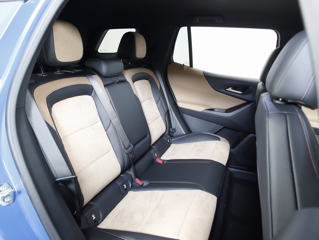 New 2026 Chevrolet Equinox ACTIV w/ Convenience Package III image 9