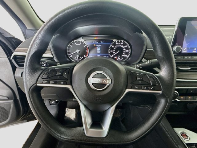Used 2023 Nissan Altima 2.5 SV AWD/4WD image 12