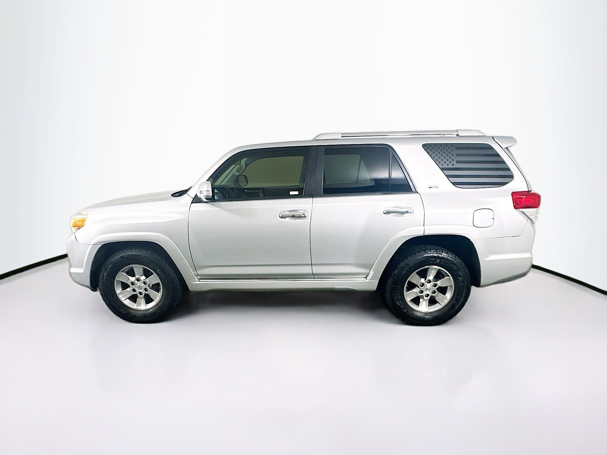 Used 2013 Toyota 4Runner SR5 RWD image 4