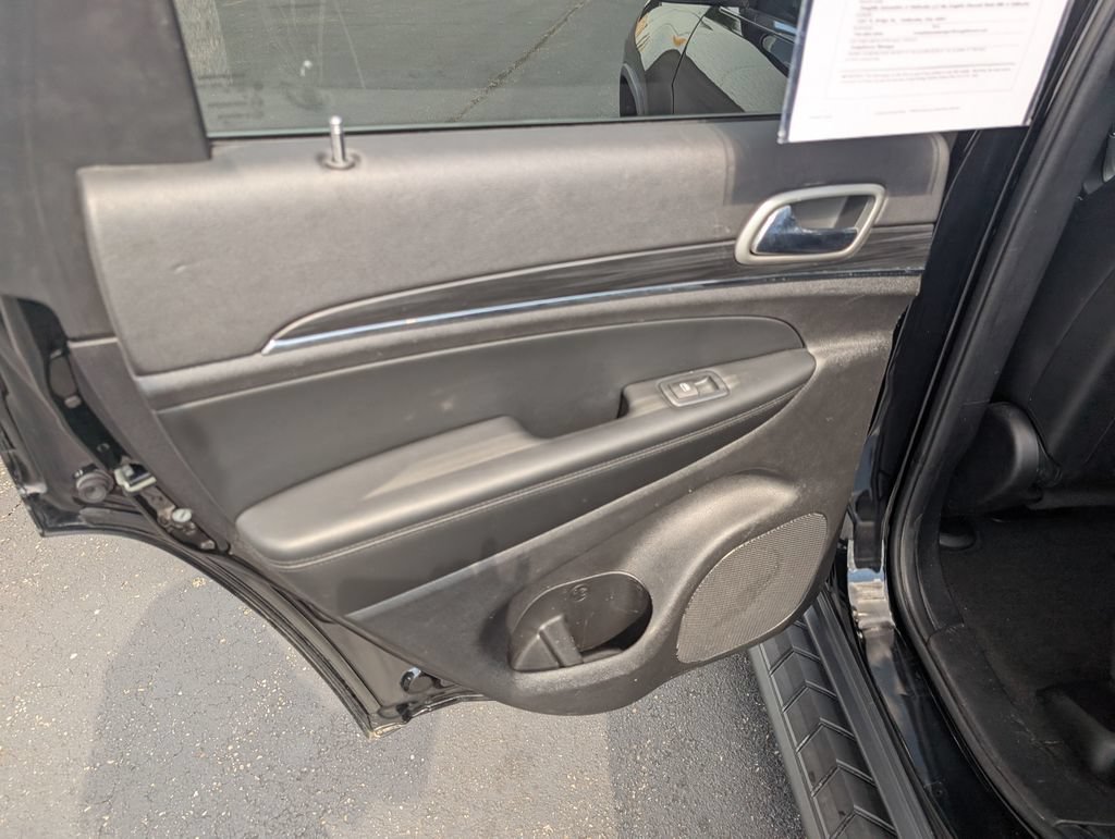 Used 2022 Jeep Grand Cherokee Limited AWD/4WD image 15