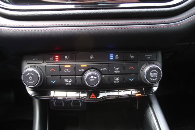 Used 2021 Dodge Durango R/T w/ Technology Group image 32