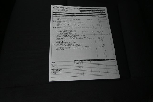 Used 2025 Toyota Corolla LE FWD image 4