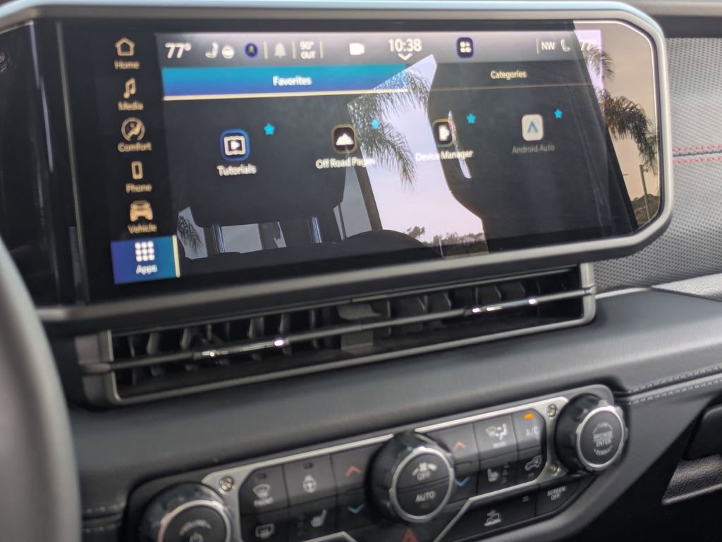 Used 2025 Jeep Wrangler Unlimited Rubicon w/ Convenience Group image 21