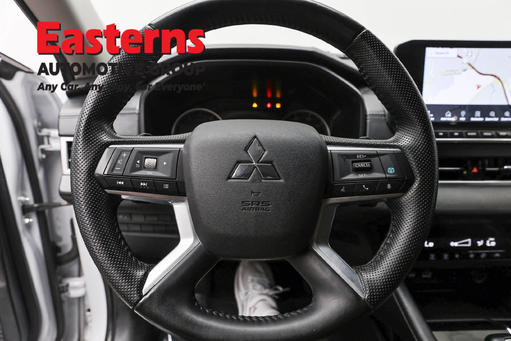 Used 2024 Mitsubishi Outlander SE FWD image 11