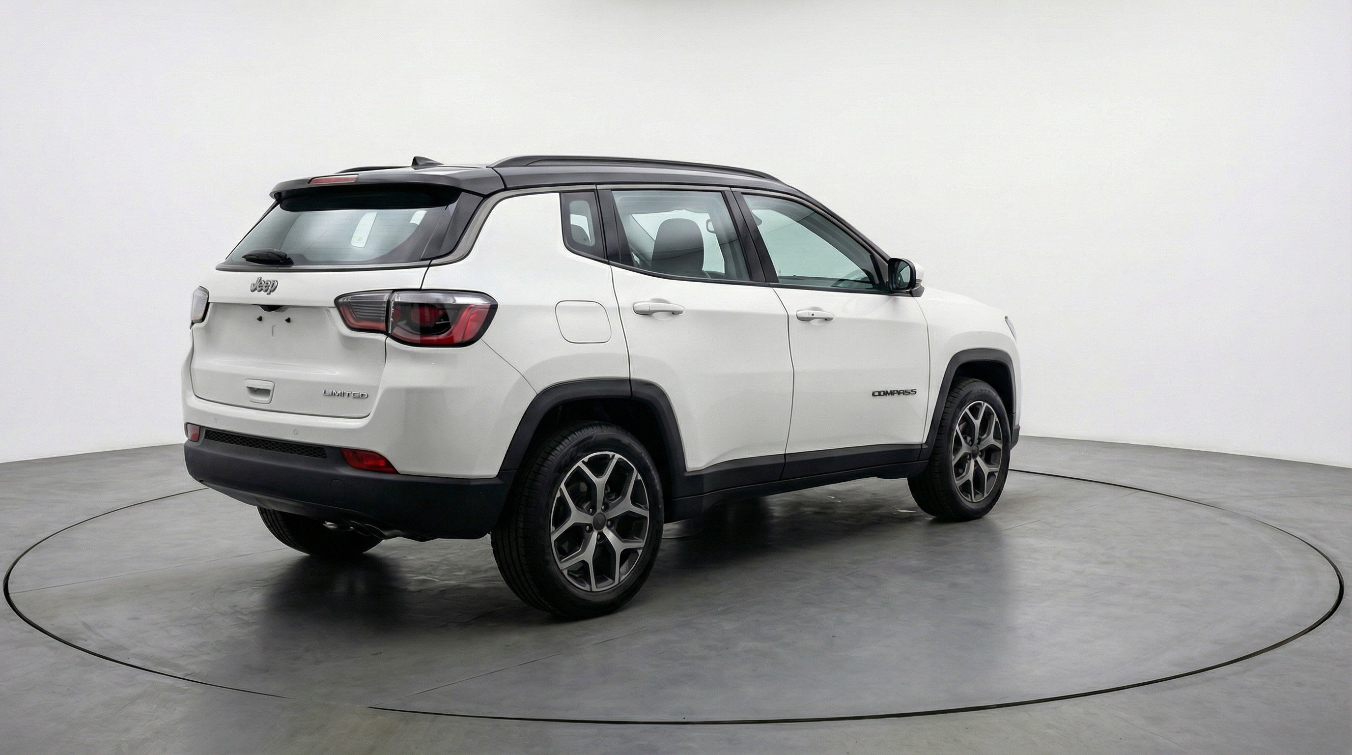 Used 2025 Jeep Compass Limited AWD/4WD image 9
