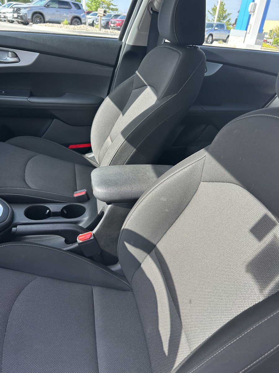 Used 2023 Kia Forte LXS FWD image 17
