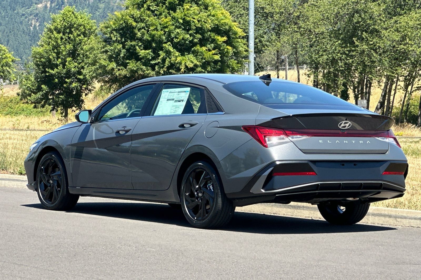 New 2026 Hyundai Elantra SEL Sport Premium FWD image 5