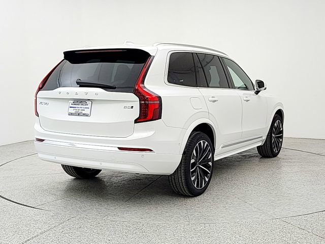 New 2026 Volvo XC90 B5 Plus w/ Protection Package image 5