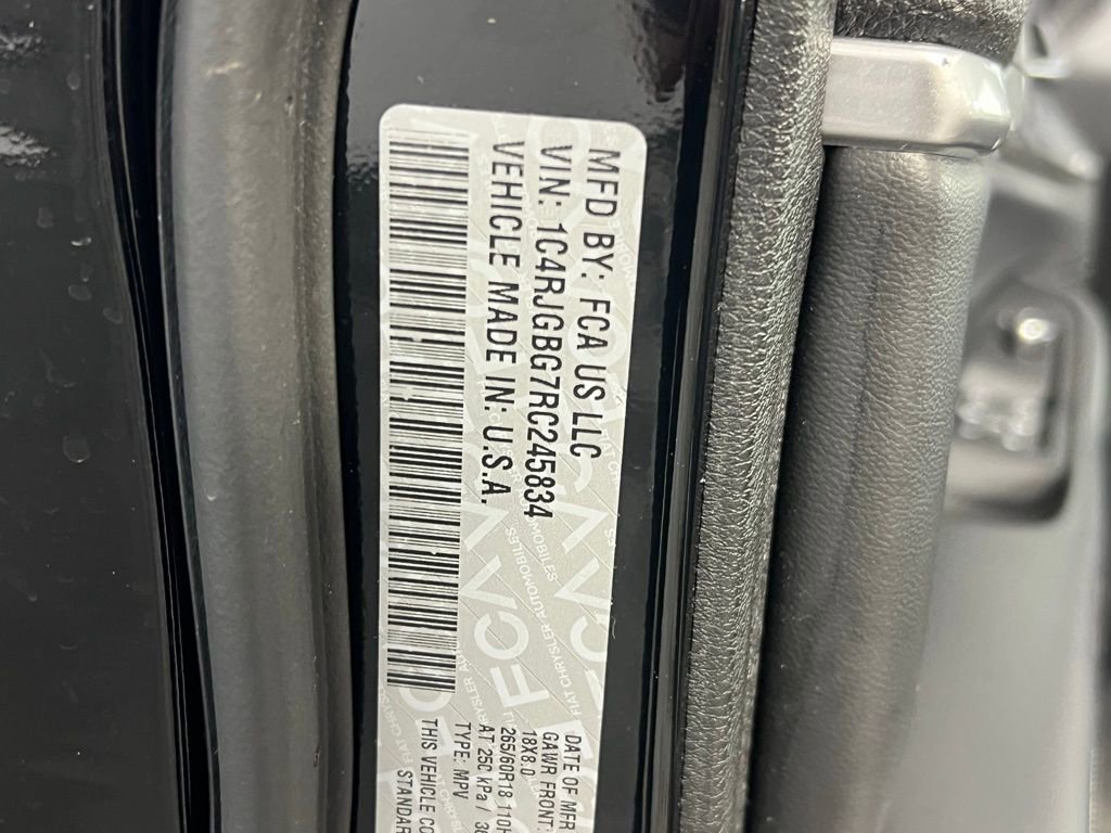 Used 2024 Jeep Grand Cherokee Limited image 44