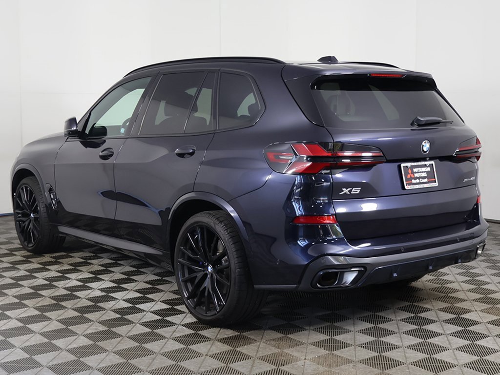 Used 2024 BMW X5 xDrive40i w/ M Sport Package image 12