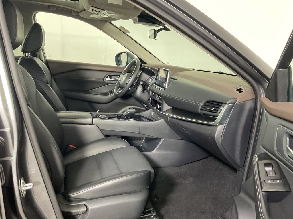 Used 2023 Nissan Rogue SV w/ SV Premium B Package AWD/4WD image 25