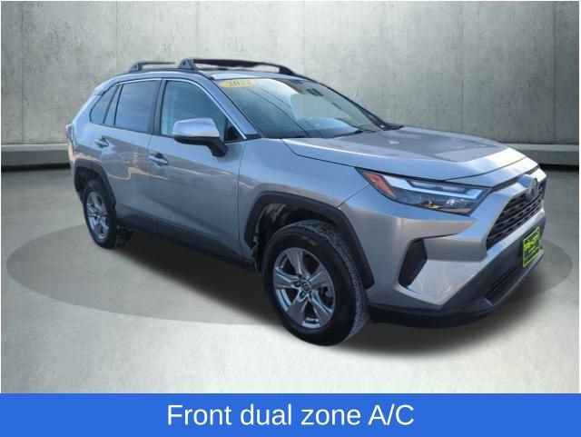 Used 2022 Toyota RAV4 XLE w/ Convenience Package image 9