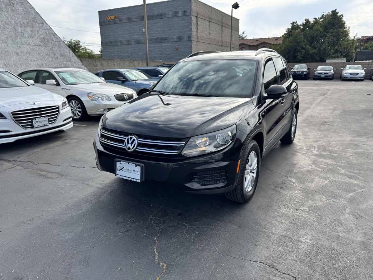 Used 2017 Volkswagen Tiguan S AWD/4WD image 12