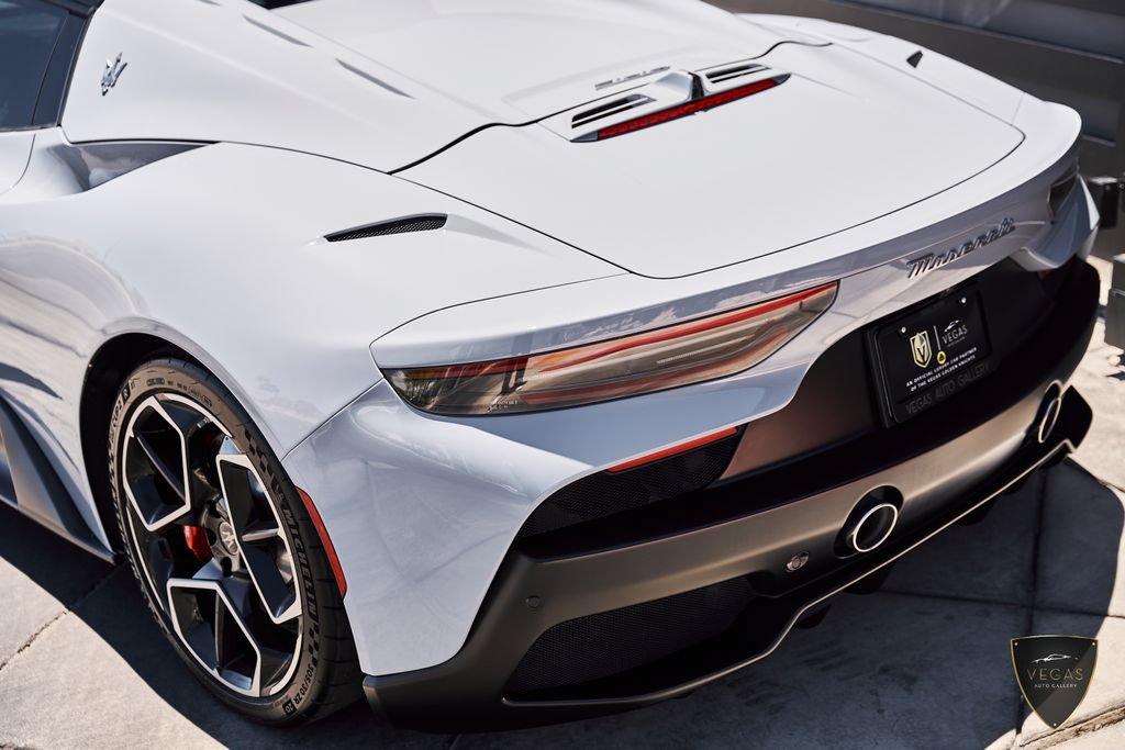 Used 2023 Maserati MC20 Spyder RWD image 9