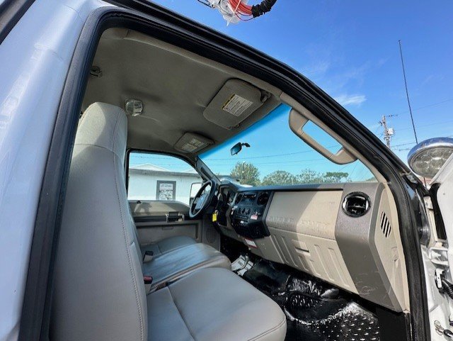 Used 2008 Ford F550 4x4 Regular Cab Super Duty image 22