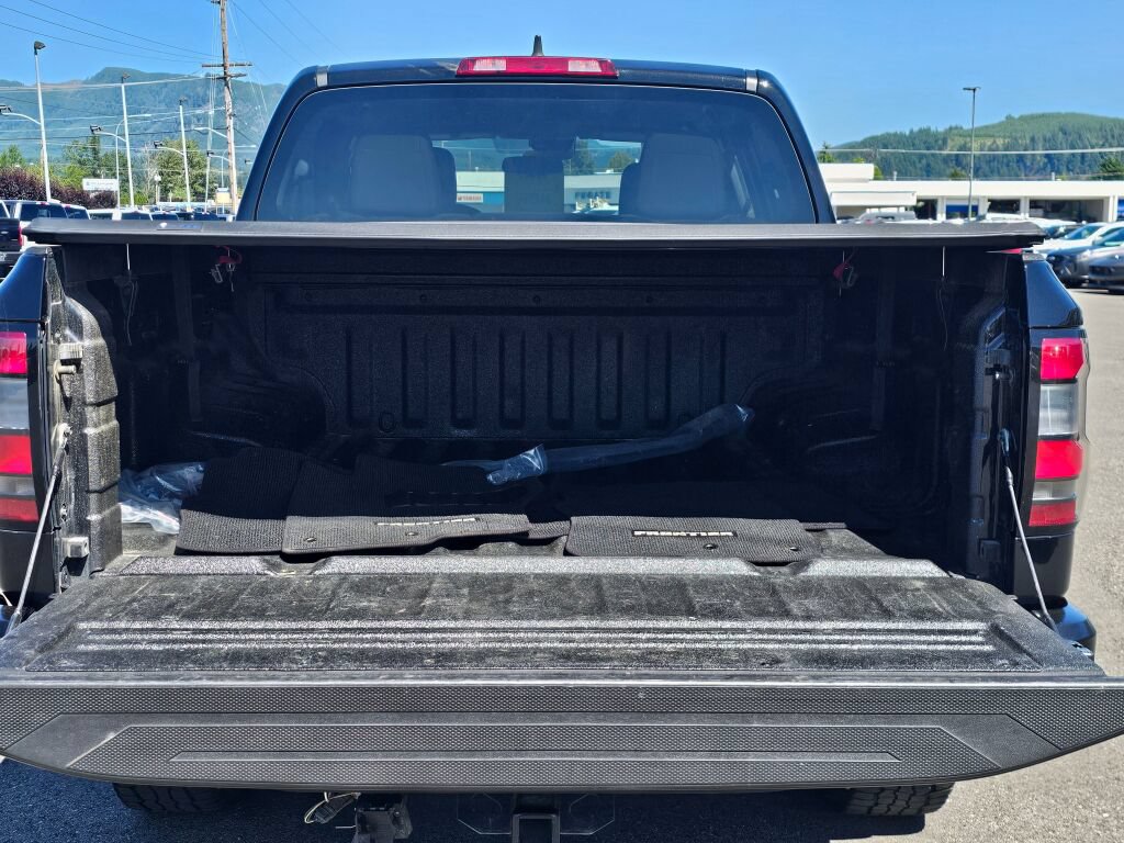 Used 2022 Nissan Frontier S AWD/4WD image 8