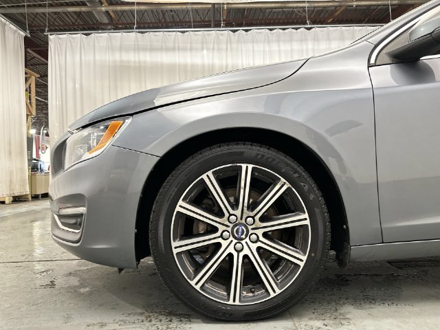 Used 2017 Volvo S60 T5 Inscription AWD/4WD image 23