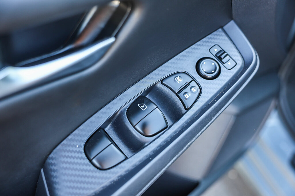Used 2024 Nissan Sentra SV w/ All-Weather Package FWD image 10