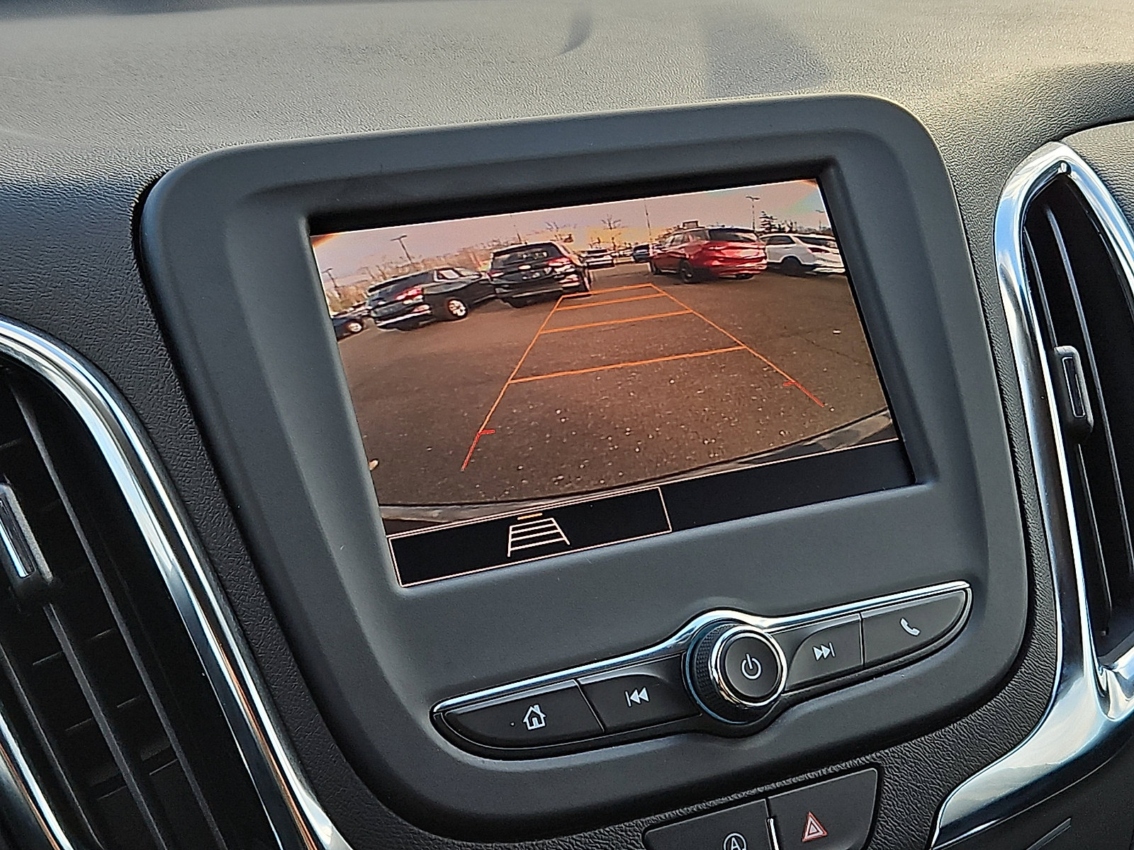 Certified 2024 Chevrolet Equinox LT image 17