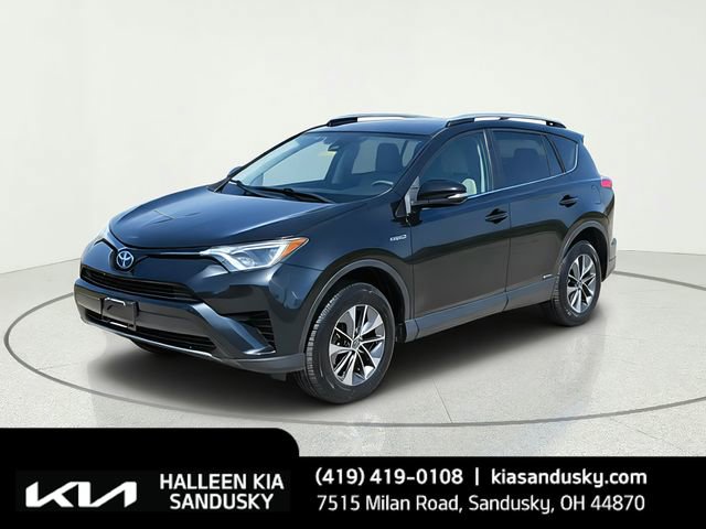 Used 2018 Toyota RAV4 LE AWD/4WD image 1