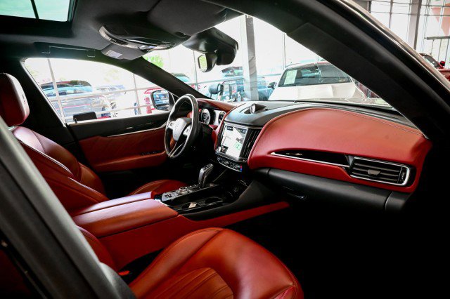 Used 2023 Maserati Levante GT AWD/4WD image 25