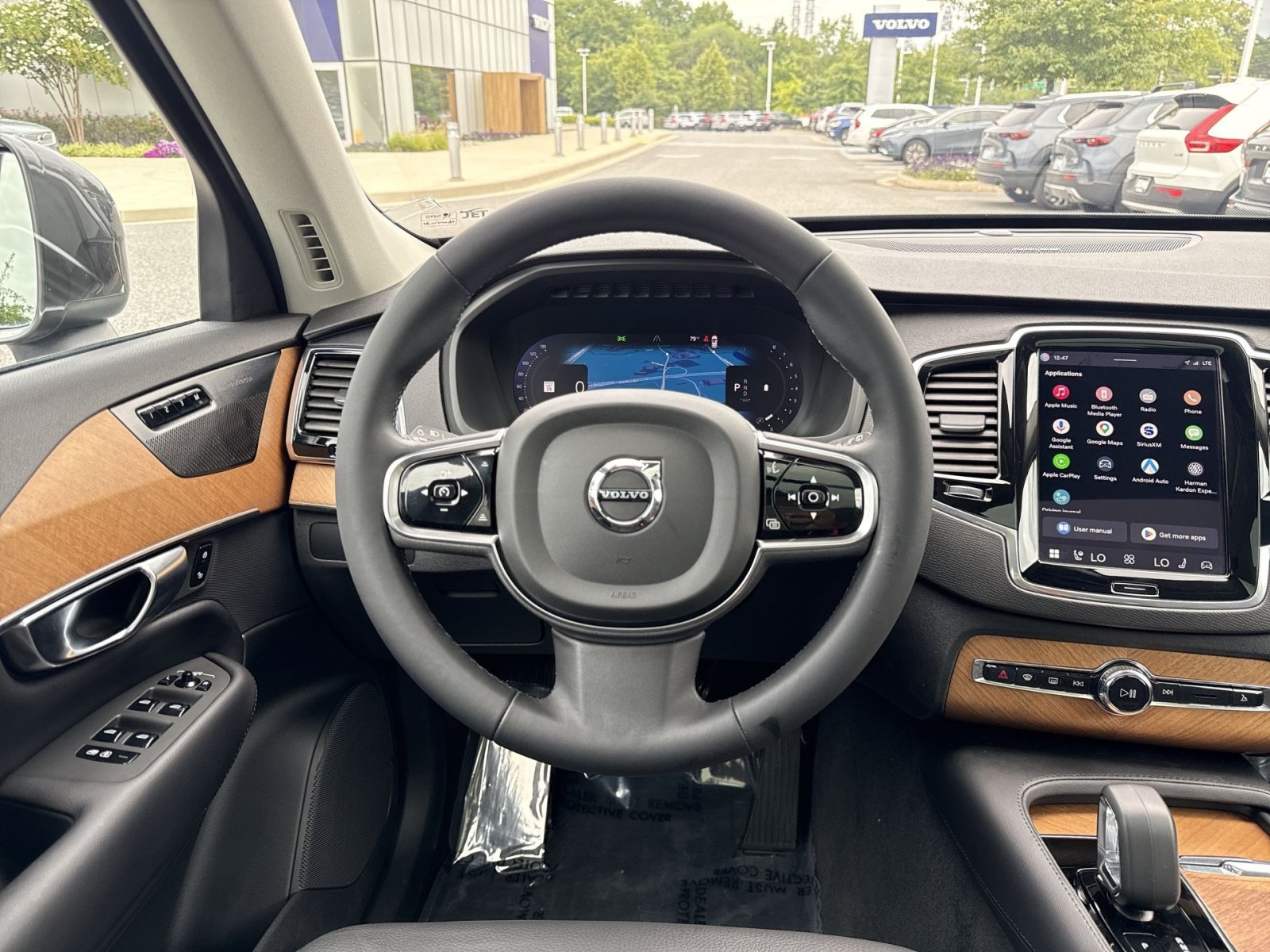 Certified 2023 Volvo XC90 B6 Plus w/ Protection Package Premier AWD/4WD image 16