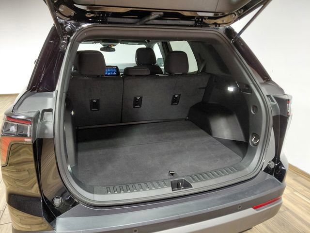 Used 2026 Chevrolet Equinox LT AWD/4WD image 37