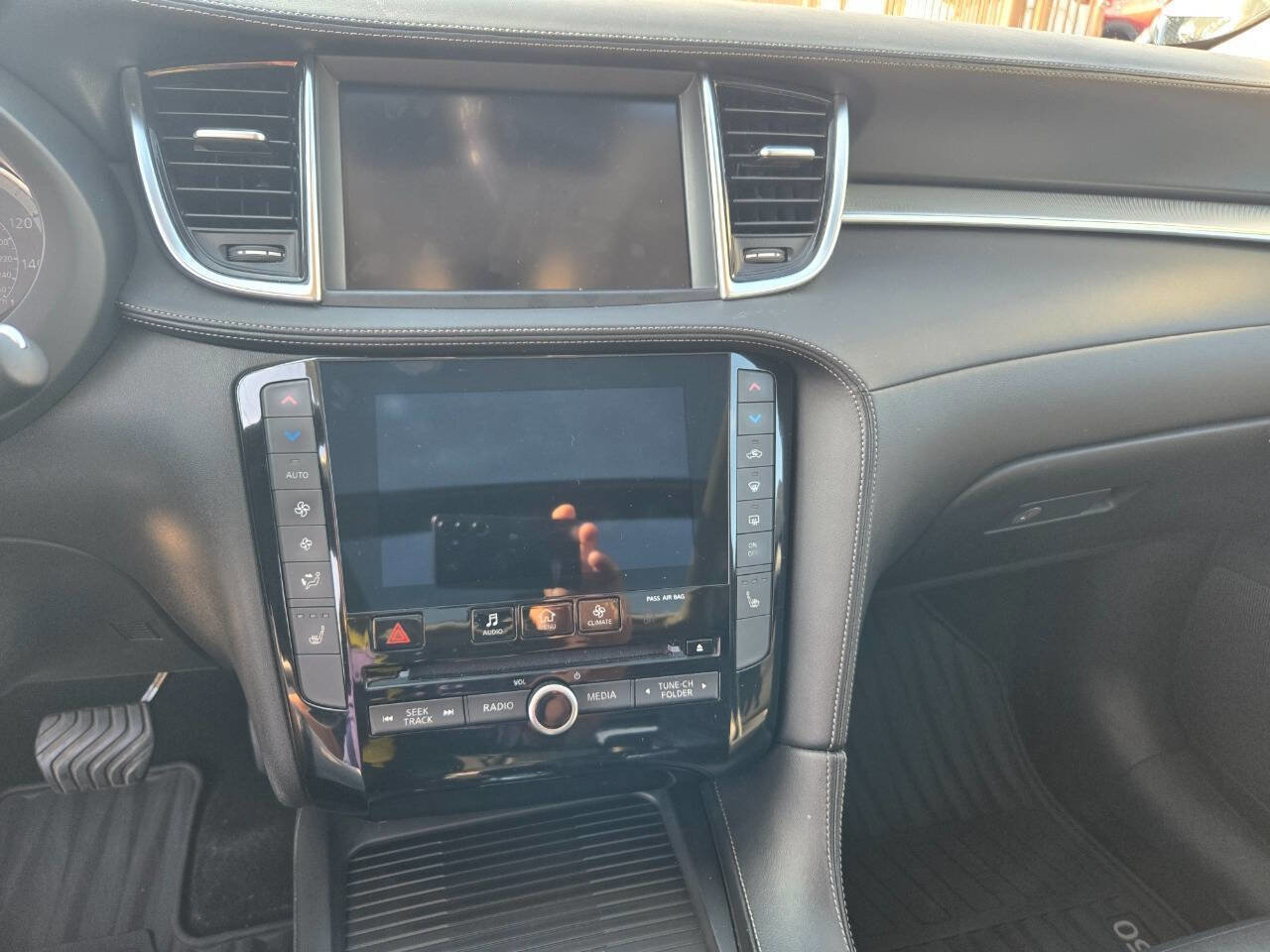 Used 2021 INFINITI QX50 Luxe image 22