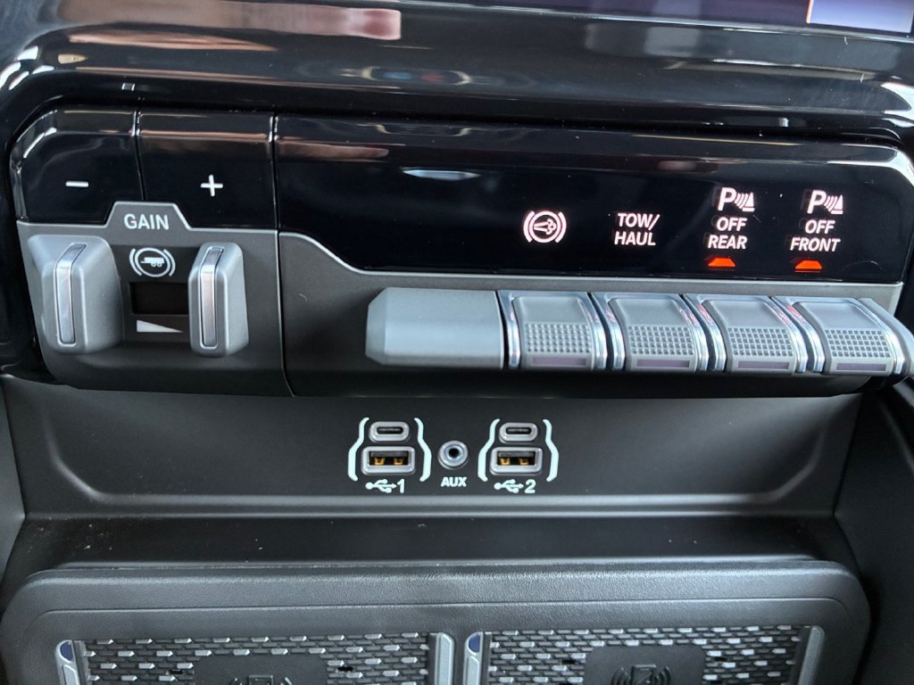 New 2027 RAM 3500 Laramie AWD/4WD image 25