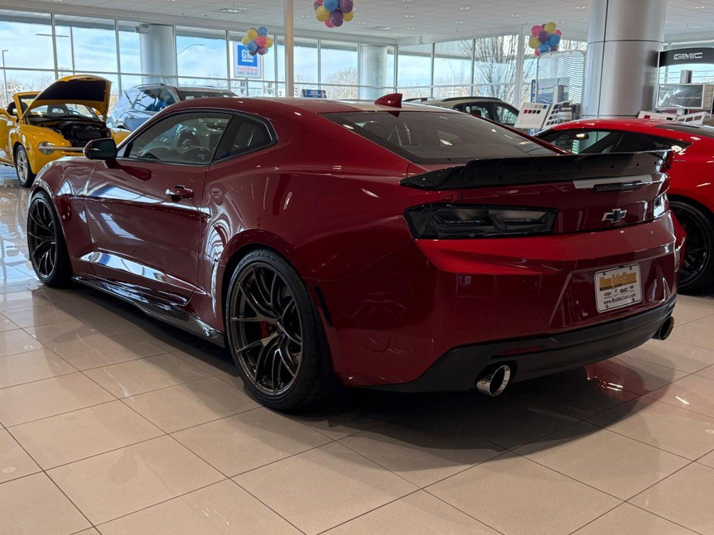 Used 2016 Chevrolet Camaro SS image 4