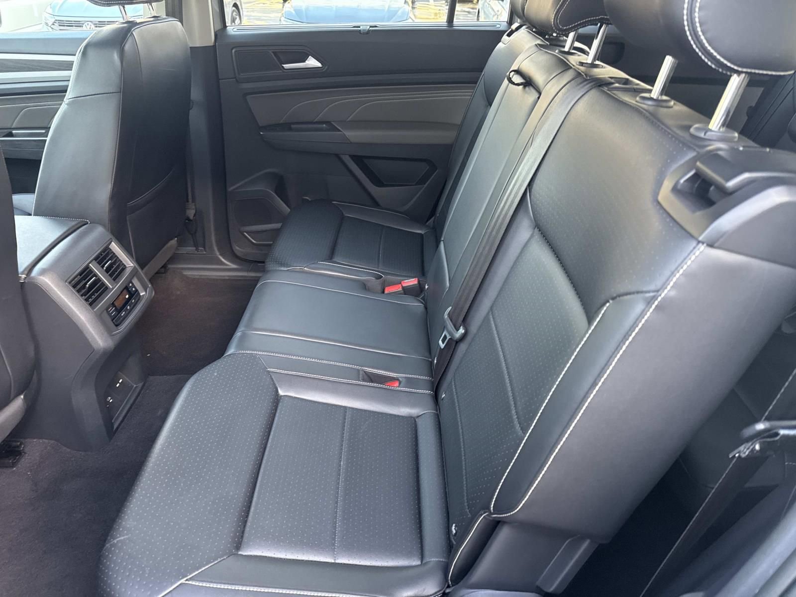 Certified 2022 Volkswagen Atlas SE image 18