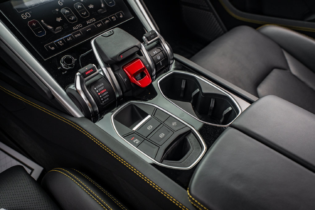 Used 2019 Lamborghini Urus AWD/4WD image 31