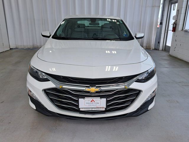Used 2021 Chevrolet Malibu LT FWD image 3