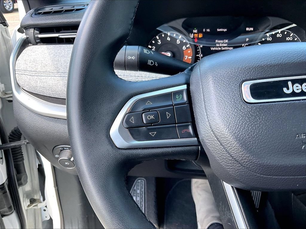 Used 2024 Jeep Compass Latitude AWD/4WD image 22