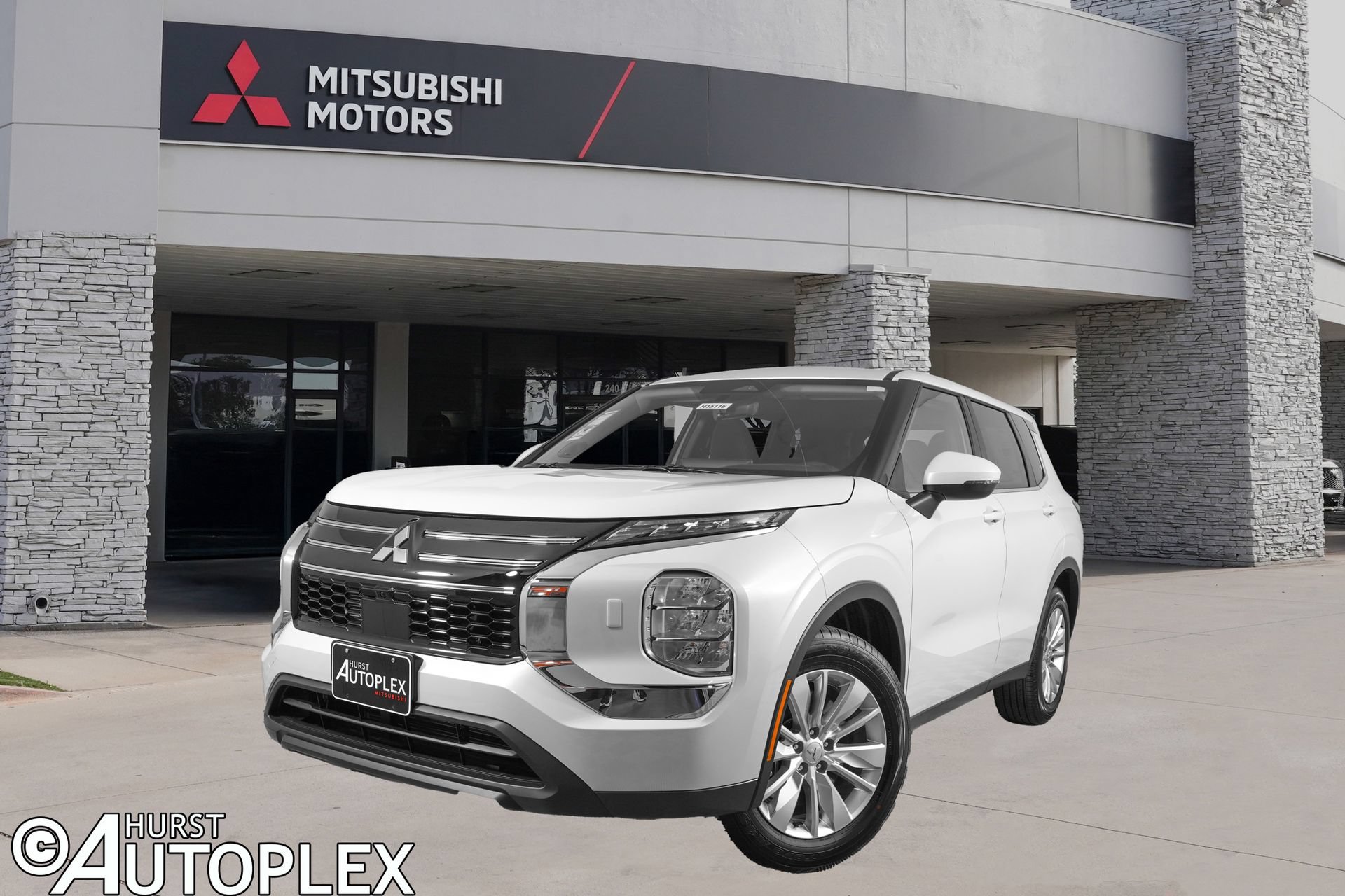 New 2026 Mitsubishi Outlander ES AWD/4WD image 1