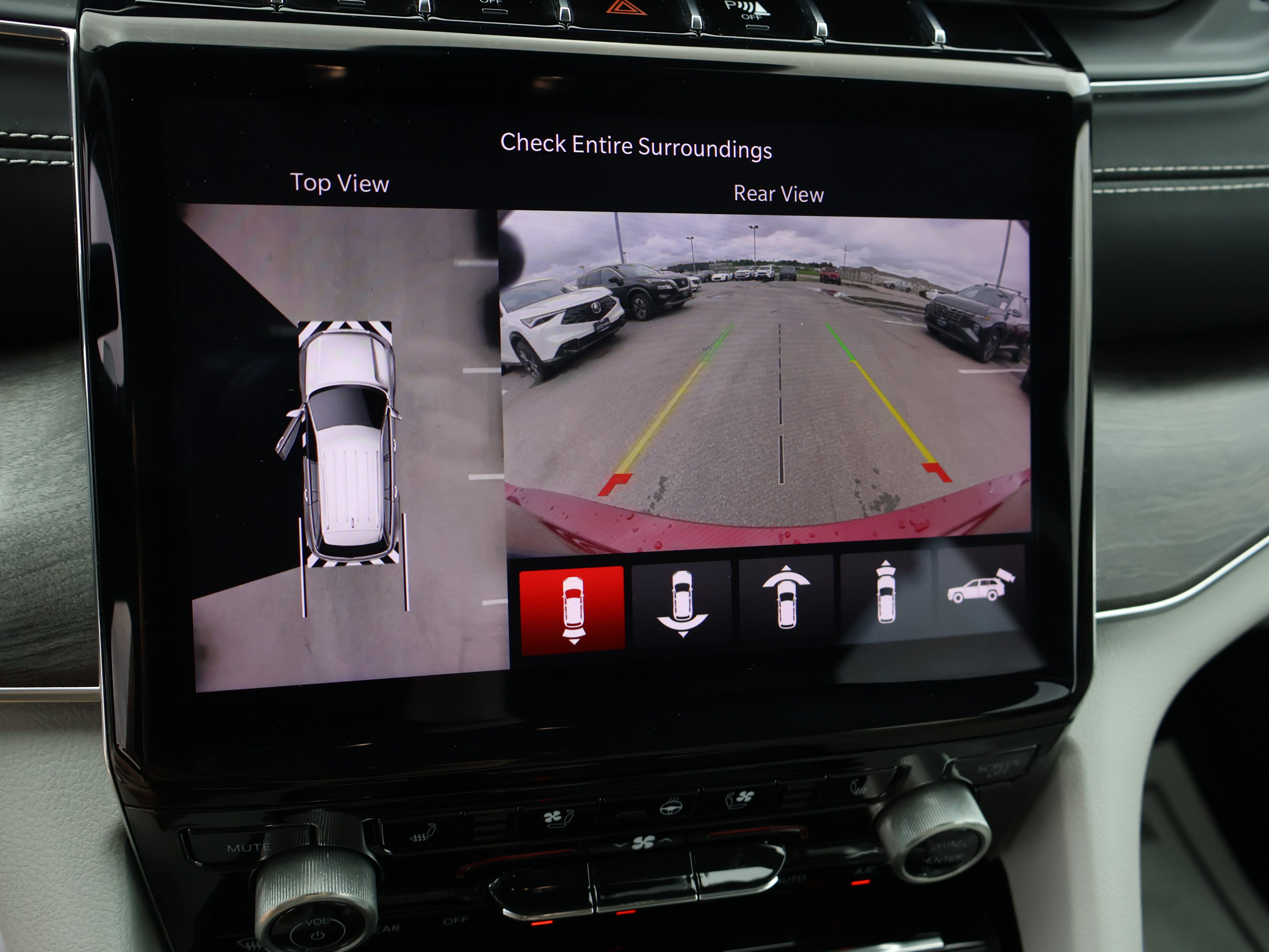 Used 2021 Jeep Grand Cherokee L Overland w/ Advanced Protech Group III AWD/4WD image 39
