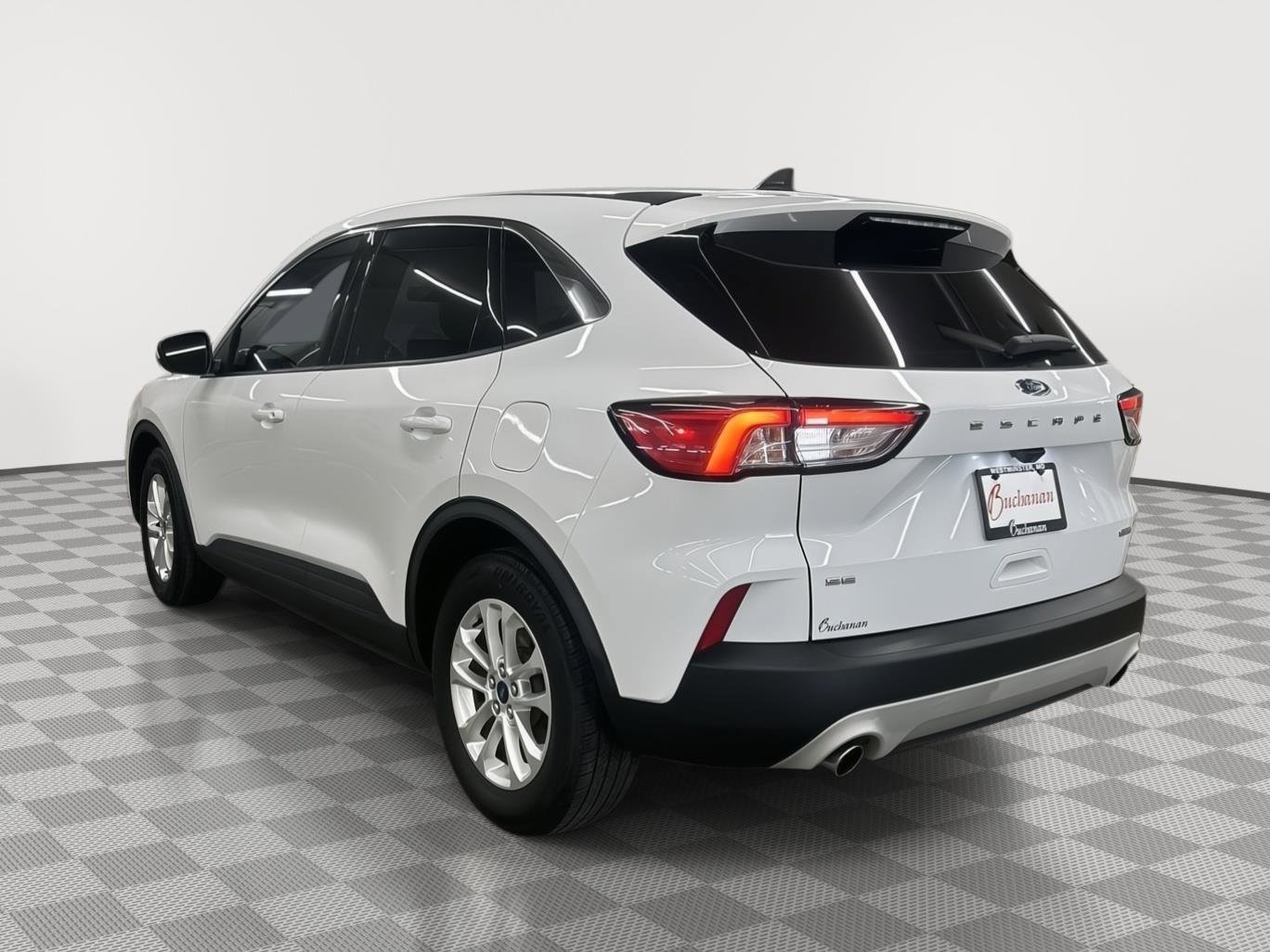 Used 2020 Ford Escape SE image 5