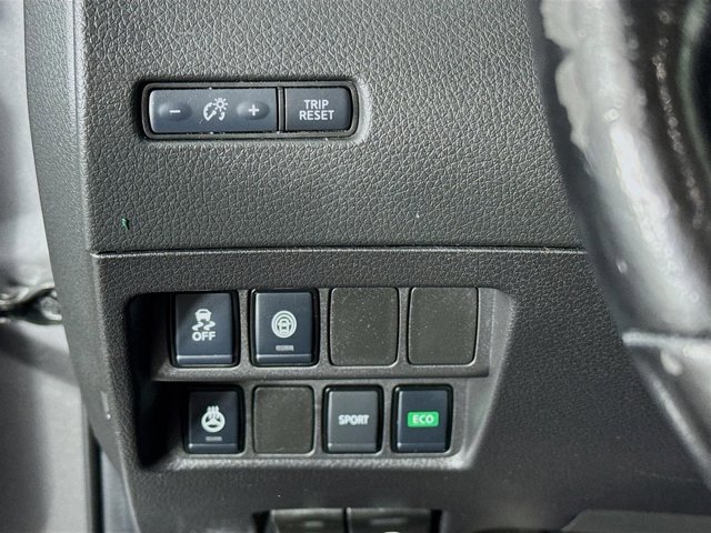 Certified 2022 Nissan Rogue Sport SV image 11