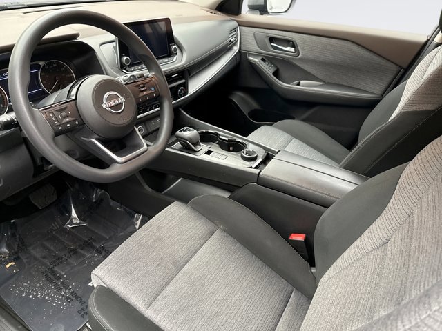 Used 2023 Nissan Rogue SV image 10