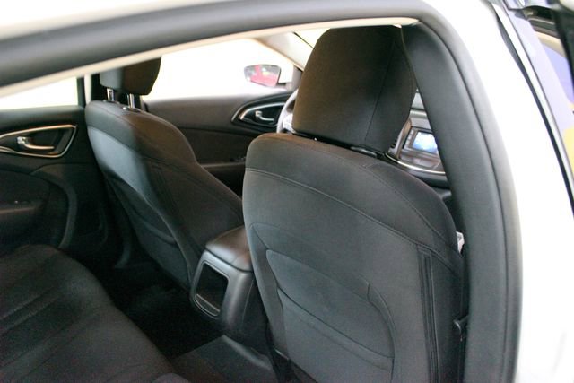 Used 2016 Chrysler 200 LX FWD image 10