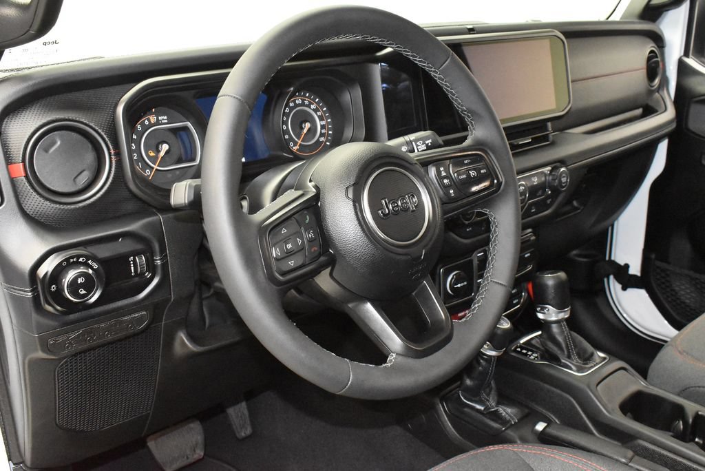Used 2026 Jeep Gladiator Rubicon AWD/4WD image 16