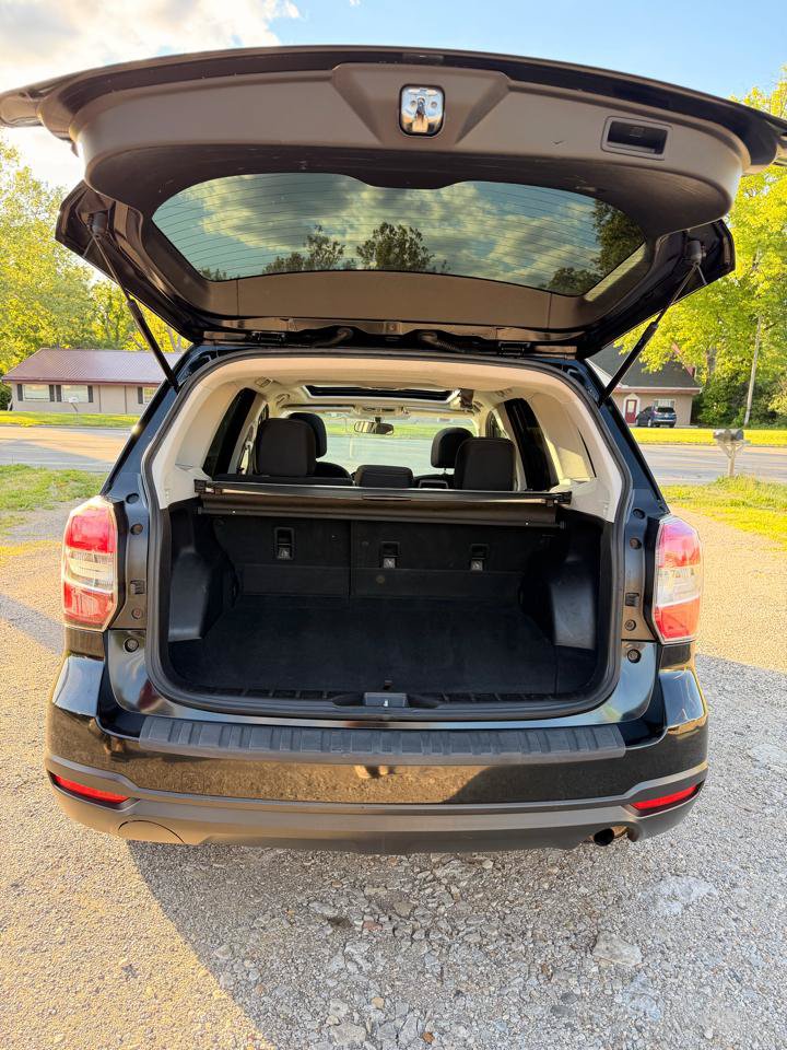 Used 2015 Subaru Forester 2.5i Premium AWD/4WD image 12