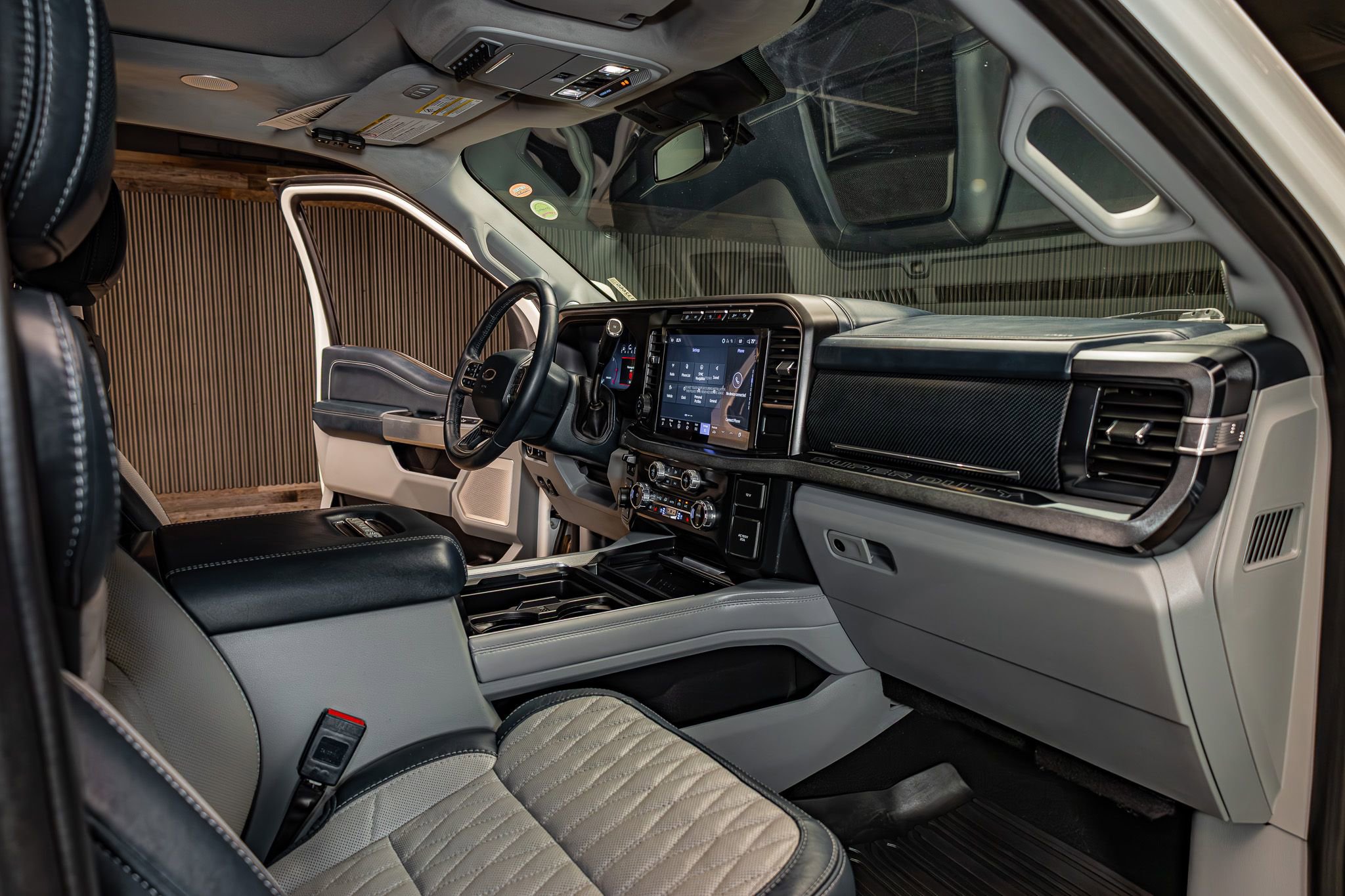 Used 2023 Ford F350 Limited w/ FX4 Off-Road Package image 17