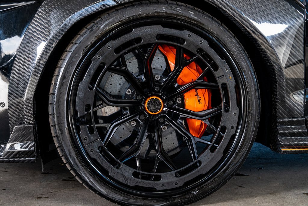 Used 2022 Lamborghini Urus image 10