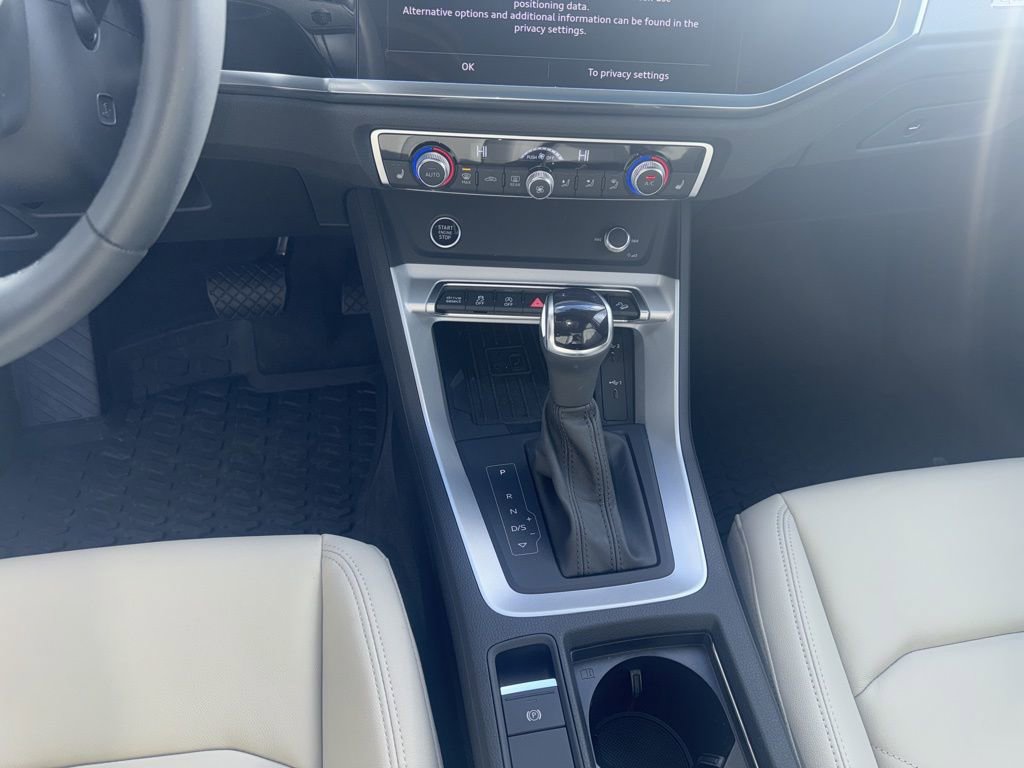 Certified 2025 Audi Q3 2.0T Premium Plus w/ Premium Plus Package AWD/4WD image 25